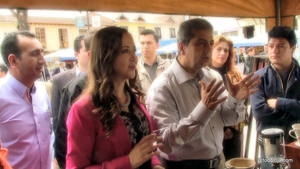 Loja Ecuador - Cultura de consumo de un café de calidad - Prefecto y Gobernadora - El café es un tema que brinda pasión