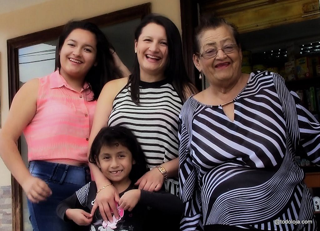 Farmacia Reina del Cisne, Vilcabamba